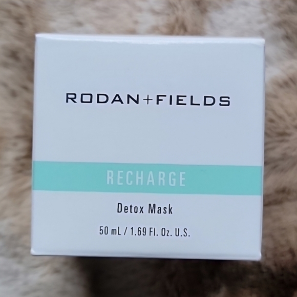 Rodan+Fields Detox Mask - Picture 1 of 4